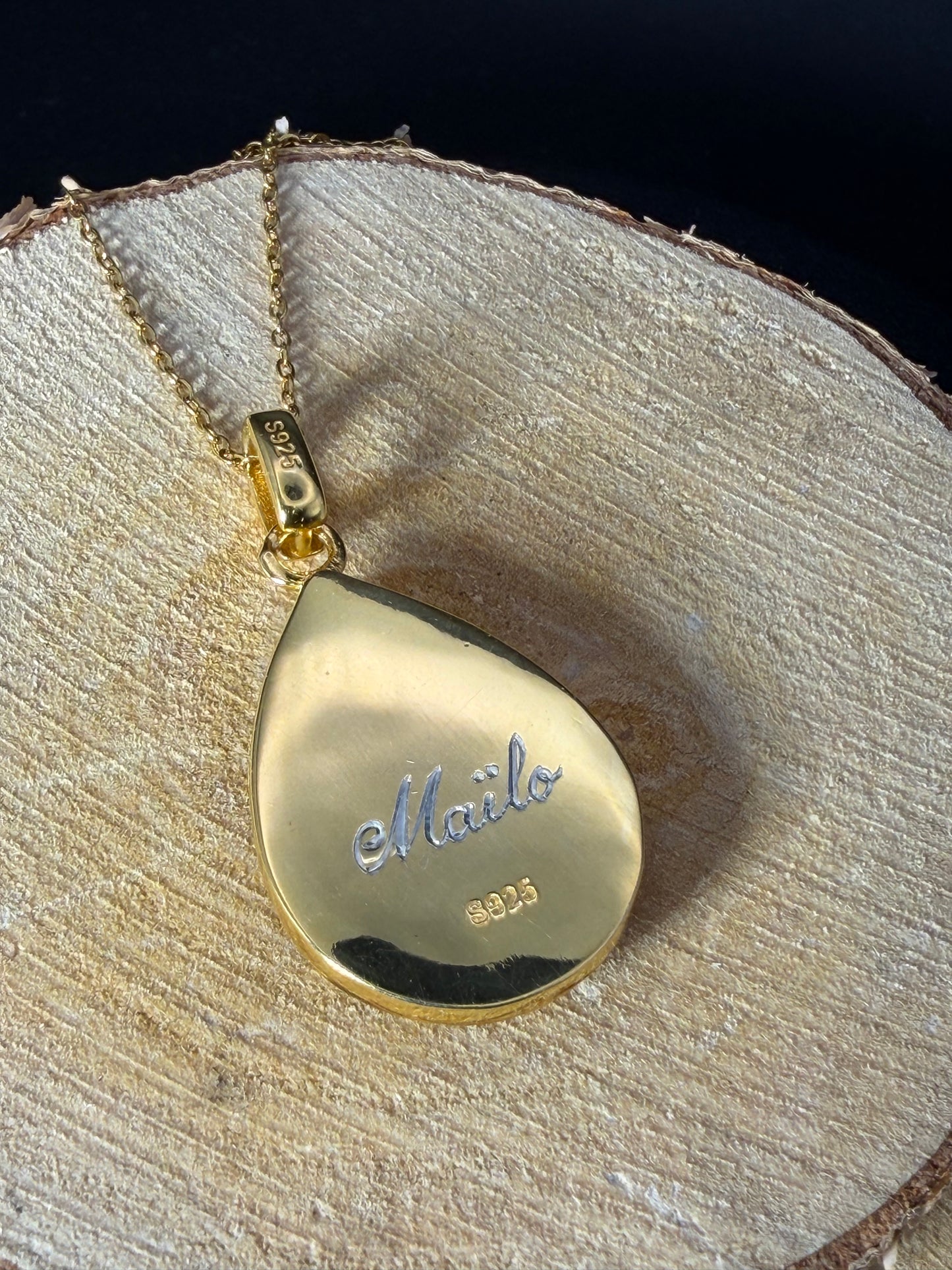 Pendentif MaĂŻlo