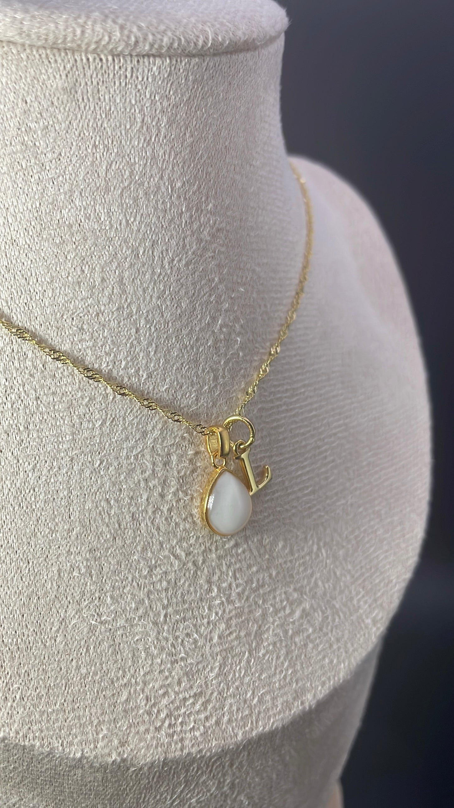 Pendentif Goutte Unique