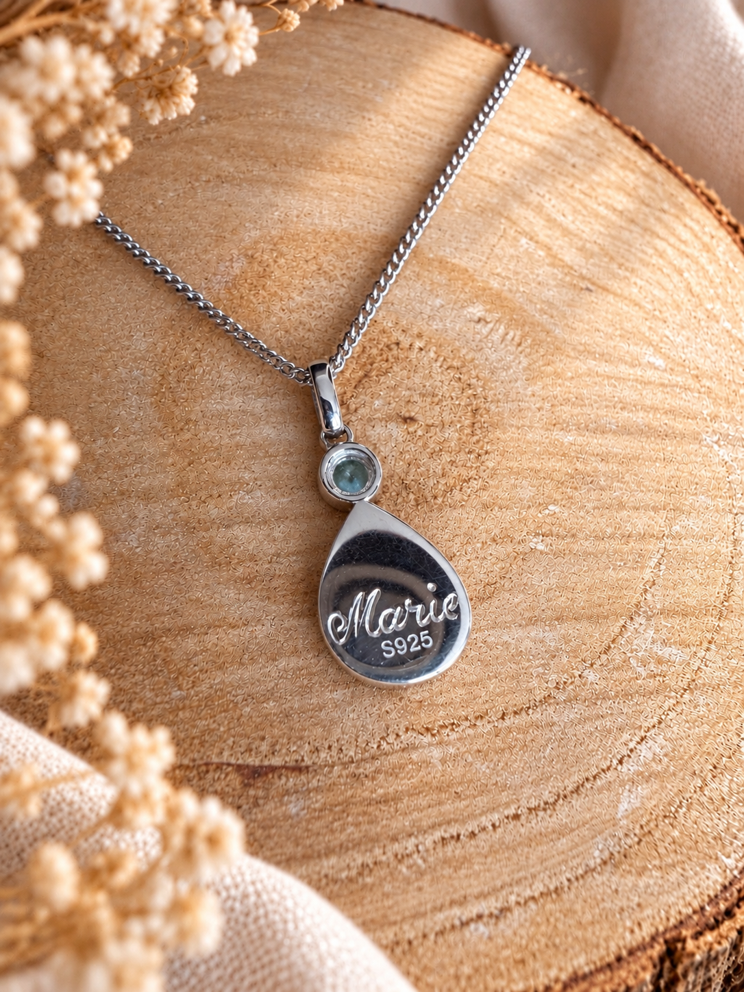 Pendentif Goutte Sacrée