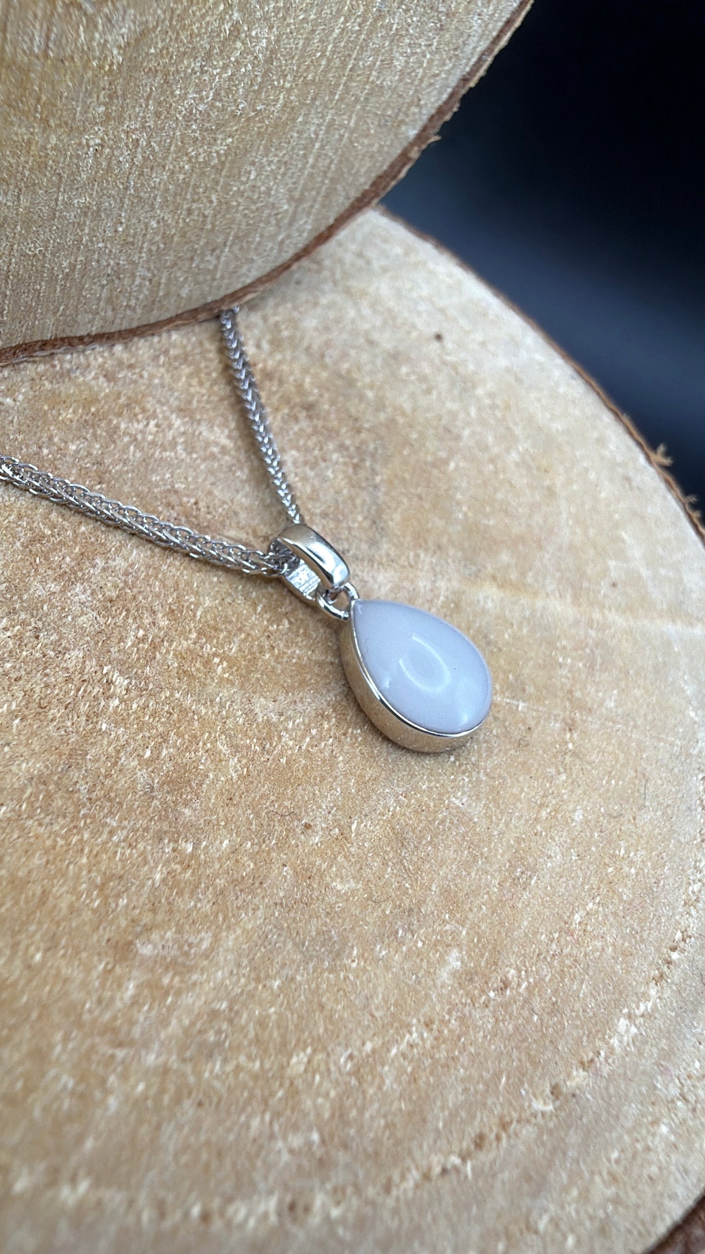 Pendentif Goutte Unique