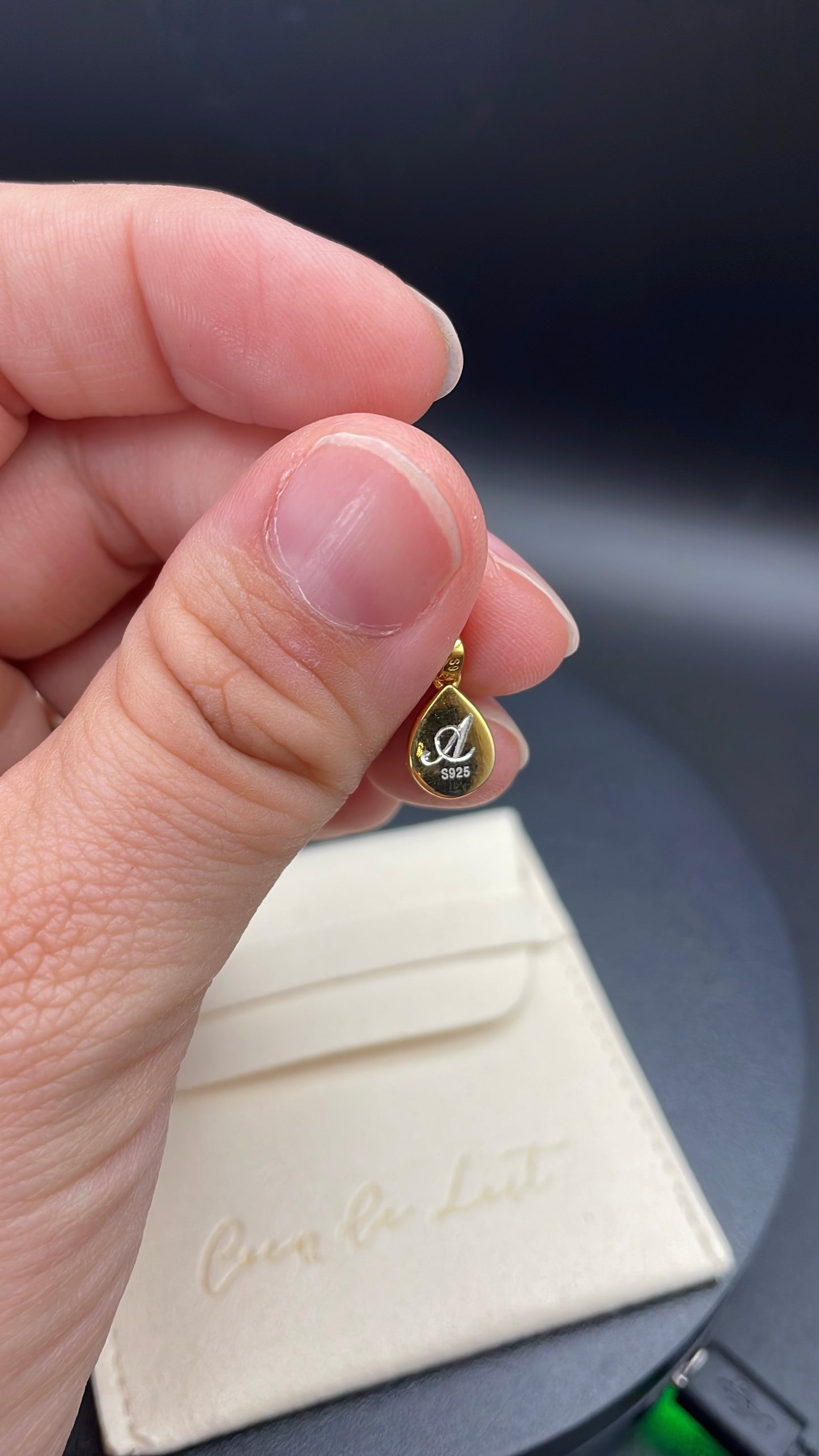 Pendentif Goutte Unique